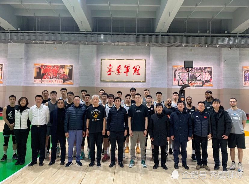 马竞对菲利克斯要价8000万欧，巴萨给不起&最多出2500万拉波尔塔在接受采访时表示将努力留住菲利克斯和坎塞洛，计划尽快展开谈判。